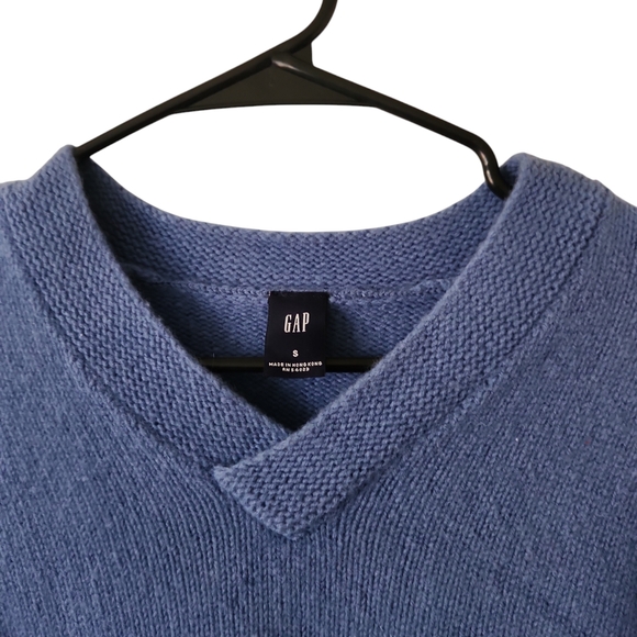 Bundle of 2 Vintage Gap Wool Sweaters - Picture 6 of 10